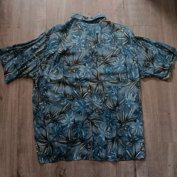 Hawaiian shirt - Picture 3 of 3
